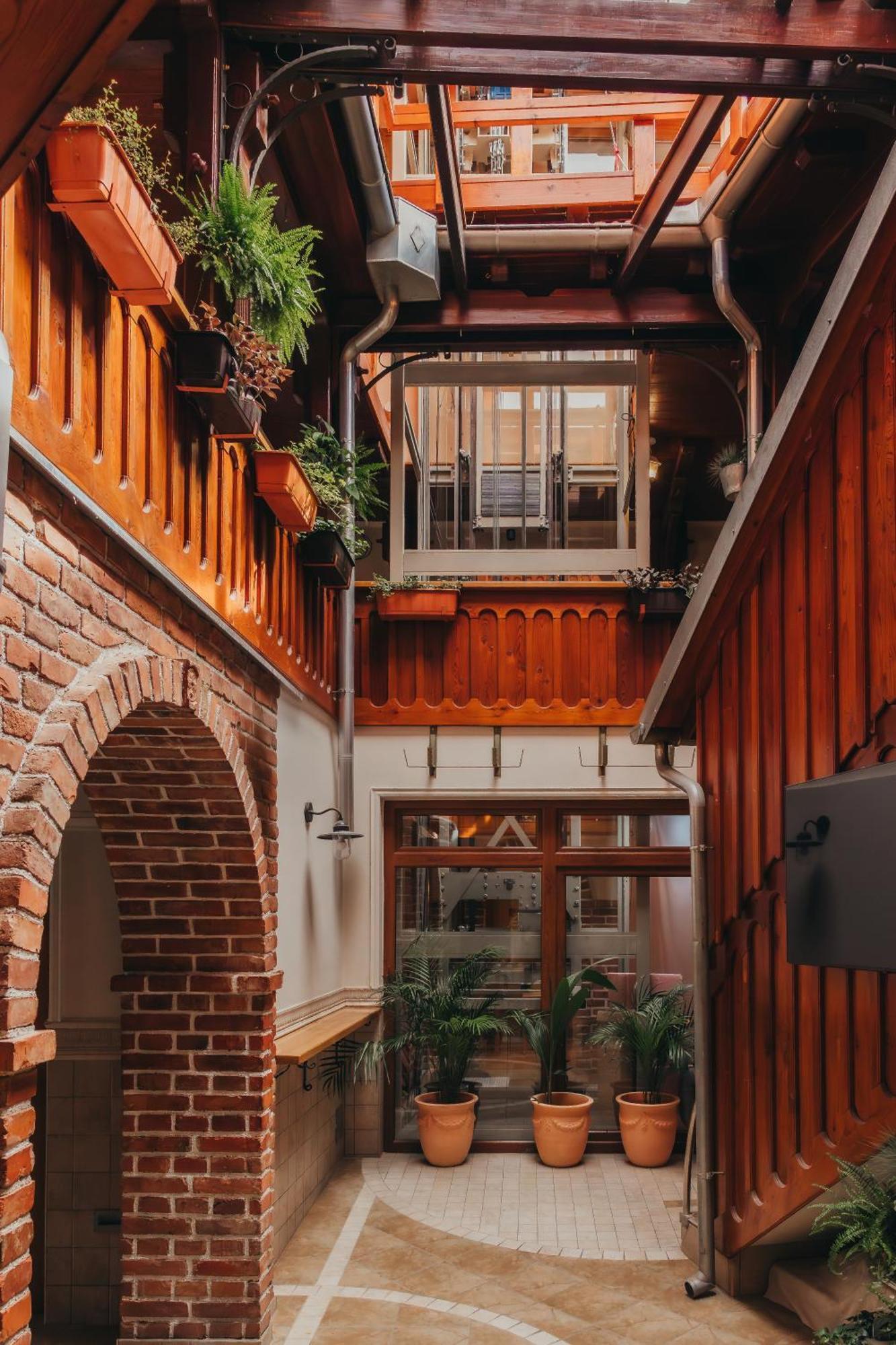 Hotel Kadoor Karlovac Extérieur photo